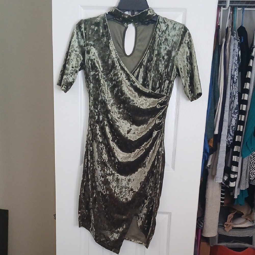 Love J Collared High-Low Green Velour Dress Women's Medium